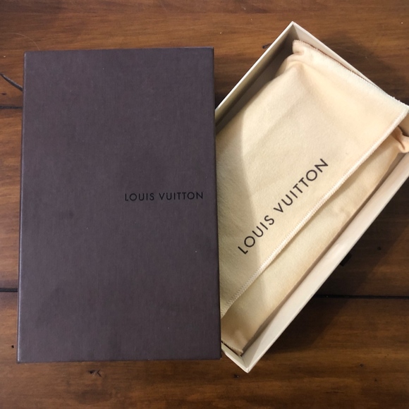 Brand new LOUIS VUITTON Men's Wallet - Picture 2 of 4